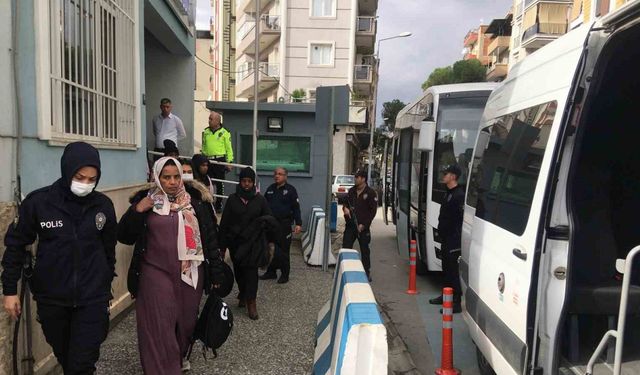 İncirliova’da 32 düzensiz göçmen yakaladı