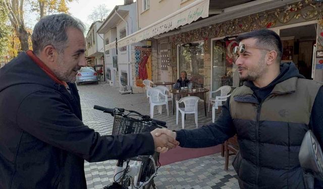 Ipone ile motosikletini takas etti, üzerine de 10 gün bedava kavurma yiyecek