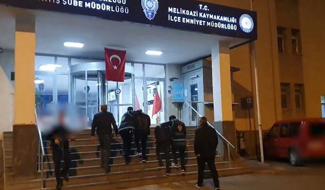 İşyerini kurşunlayanlar önce kameraya sonra polise yakalandı