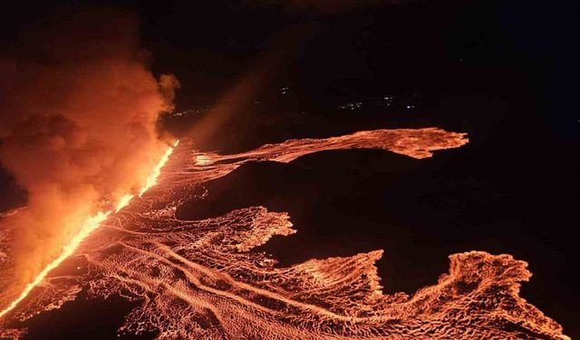 İzlanda’nın Reykjanes Yarımadası’ndaki yanardağ 7. kez patladı