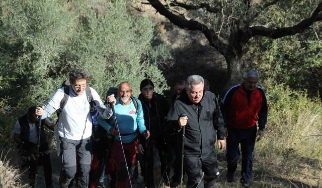 İzmir Valisi Elban Efeler Yolu’nda yürüdü