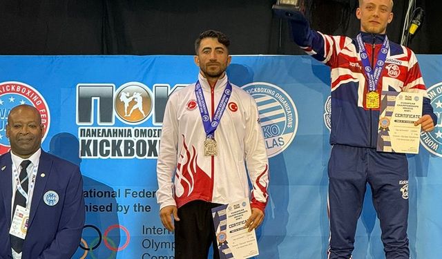 Kick Boks Büyükler Avrupa Şampiyonasında ETÜ’lü sporcudan gümüş madalya