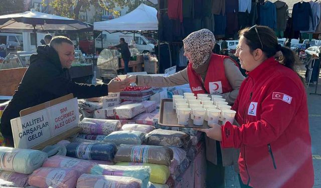 Kızılay’dan esnafa mesir macunlu süt ikramı