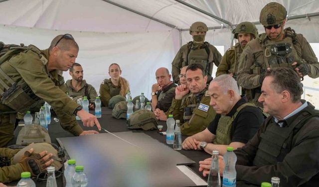 Netanyahu, Gazze’yi ikiye bölen Netzarim Koridoru’na gitti