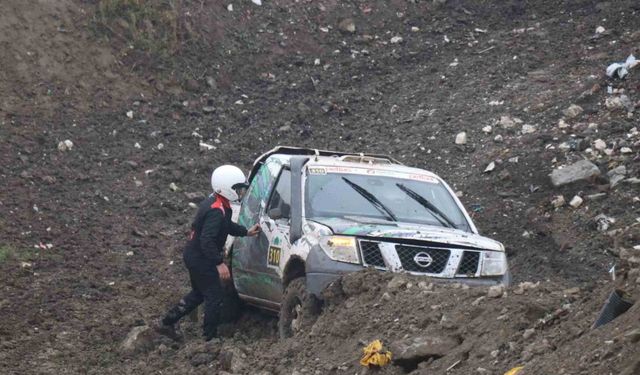 Off-road yarışlarının ‘seyirci’ etabı adeta nefes kesti