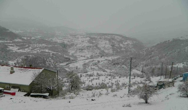 Posof beyaza büründü