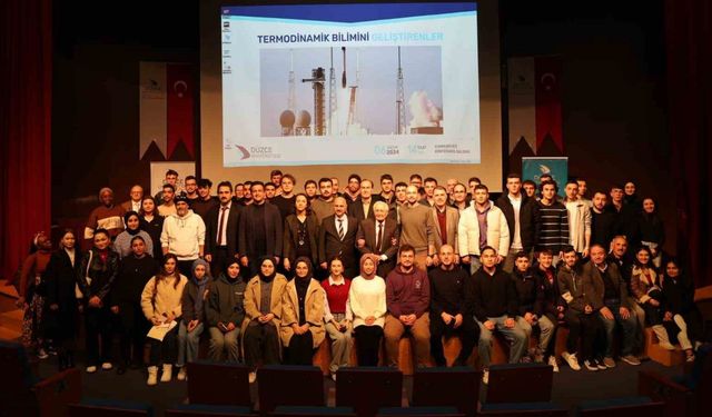 Prof. Dr. Sadık Kakaç Düzce Üniversitesi öğrencileriyle buluştu