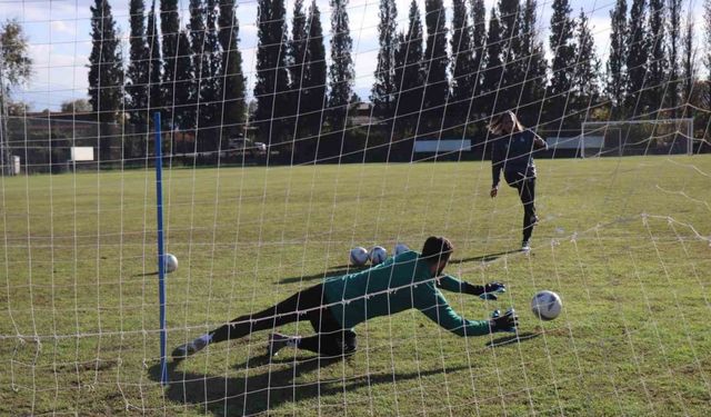 Sakaryaspor, Marmara derbisinin hazırlıklarını sürdürüyor