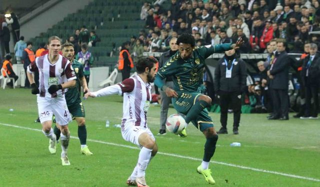 Trendyol 1. Lig: Kocaelispor: 2 - Bandırmaspor: 2