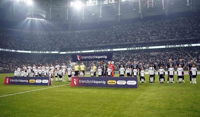 Trendyol Süper Lig: Beşiktaş: 0 - Kasımpaşa: 0 (Maç devam ediyor)