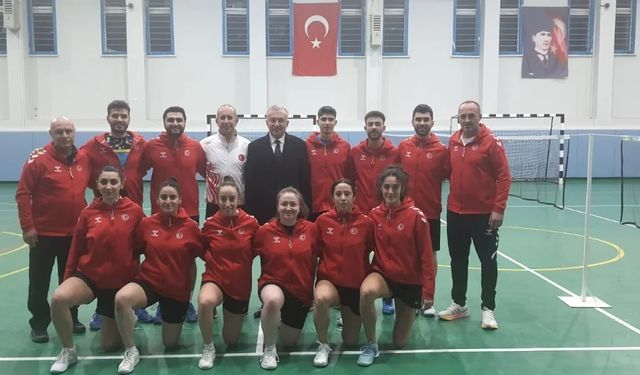 Türkiye Badminton Milli Takımı Avrupa Şampiyonası hazırlıklarını EBYÜ’de sürdürüyor