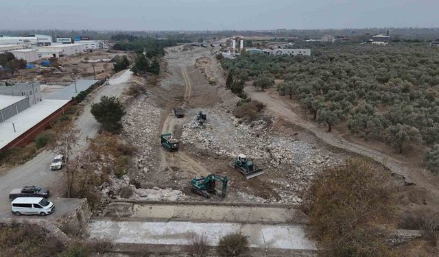 Zeytinli Çayı’nda ıslah çalışması yapılıyor