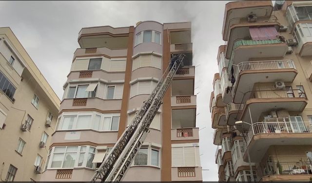 Alanya’da evde klima şalterinden çıkan yangın korkuttu