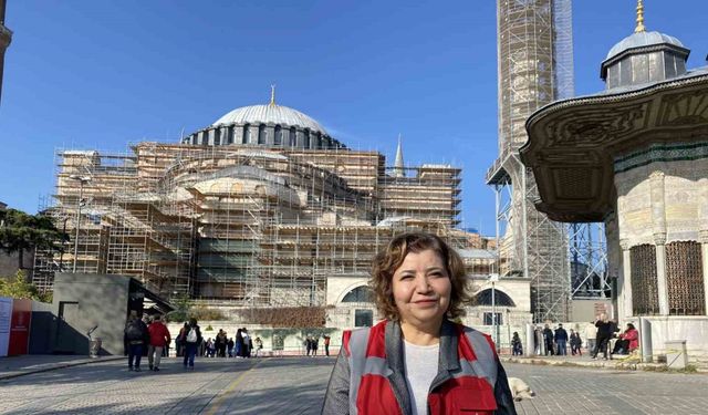 Ayasofya’da dev iskele kuruldu: Bin 500 yıllık cami niteliksiz sıvalardan arındırılacak