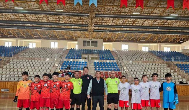 Kumluca’da futsal heyecanı başladı