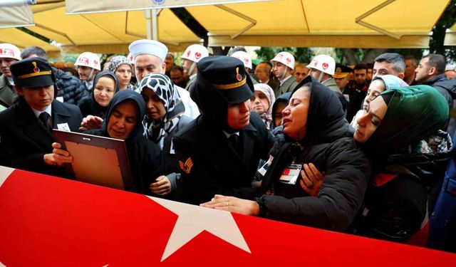 Şehit eşinden yürek yakan ağıt: "Canım eşim, doyamadım"