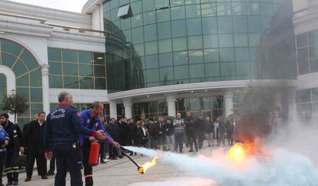 Serdivan Belediyesi personeline yangın eğitim ve tatbikatı semineri