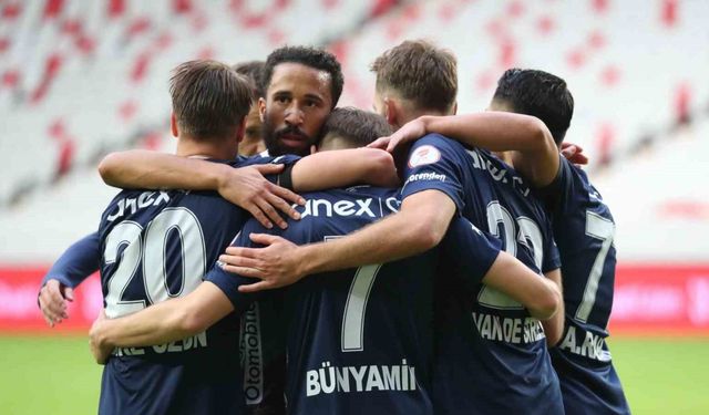 Ziraat Türkiye Kupası: Antalyaspor: 4 - Küçükçekmece Sinopspor: 1