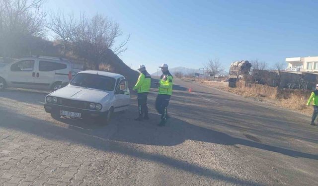 Çüngüş’te trafik denetimi