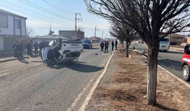 Iğdır’da direksiyon hakimiyetini kaybeden kadın sürücü kaza yaptı