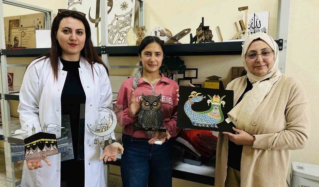 Unutulmaya yüz tutmuş vitray kursu Yüksekova’da kadın eliyle önem kazandı