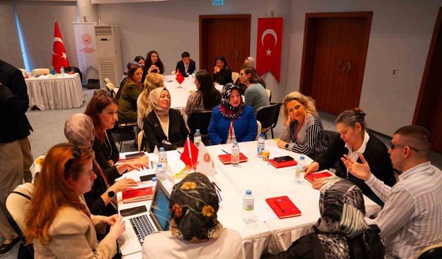 Şehit aileleri ve gaziler, "Yas Süreci ve Yeniden Hayata Tutunmak" projesiyle bir araya geldi