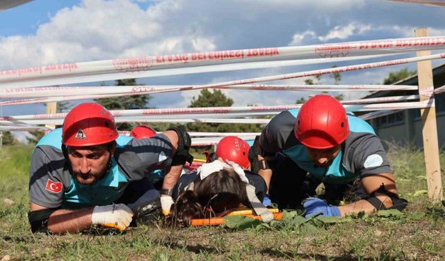 Elazığ’da zorlu UMKE eğitimi tamamlandı