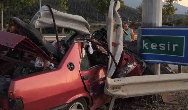 Kestel’de kontrolden çıkan Tofaş otomobil bariyere girdi: 1 ölü