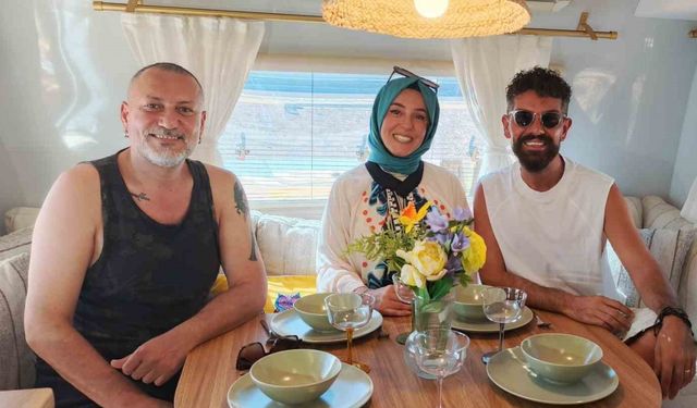 İki ünlü ismin karavan rekabeti