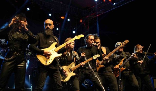 Edirne’de konser veren Kıraç, Güllü’yü andı