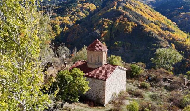 Gümüşhane’de 675 yıllık tarih sonbahar renkleriyle buluştu