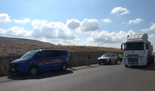 Kilis-Gaziantep karayolunda motosiklet kazası: 2 yaralı