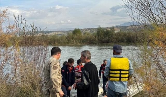 Murat Nehri’nde mahsur kalan vatandaşlar kurtarıldı