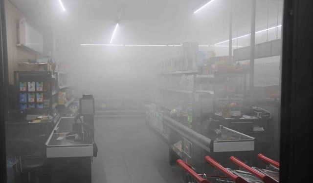 Amasya’da korkutan yangın: Marketi duman kapladı