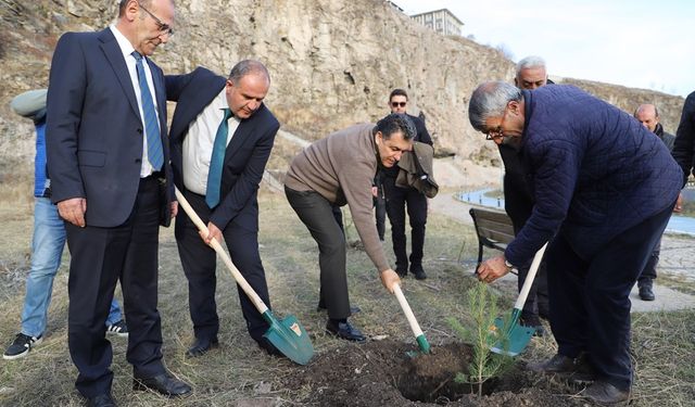Ardahan’da ağaç dikme etkinliği düzenlendi