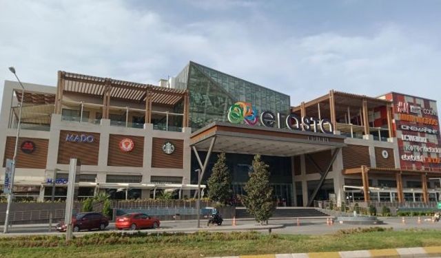 AVM’nin bayan tuvaletinde cep telefonuyla görüntü alma olayı