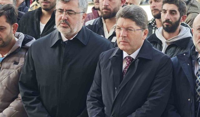 Bakan Tunç vefat eden vatandaşların cenaze törenlerine katıldı