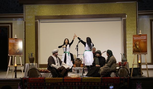 Bedesten'de 'Aşk ile Akıl' buluştu