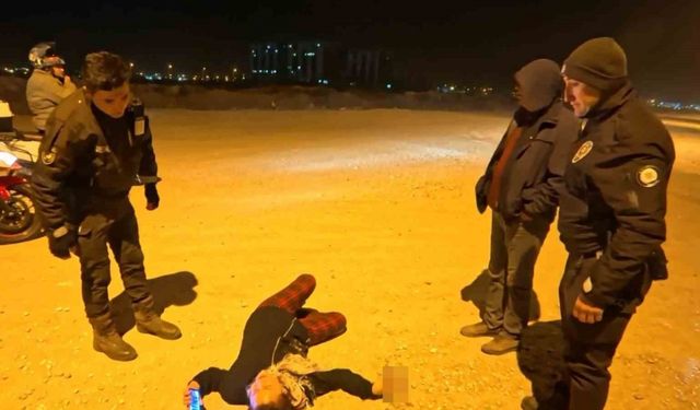 Bekçiler, "Eve bırakalım" dedi, alkollü kadın "Ölümü bulursunuz" cevabını verdi