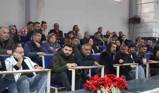 Çiçek mezatlarında Öğretmenler Günü hareketliliği