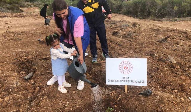 Datça’da fidanlar toprakla buluştu