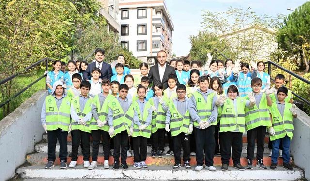 Gaziosmanpaşa’da 1 haftada toplanan 2 ton atık 40 ağacın hayatını kurtardı