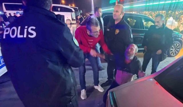 "Gözüm görmüyor neredeyim ben?" dedi, gözünü karakolda açtı