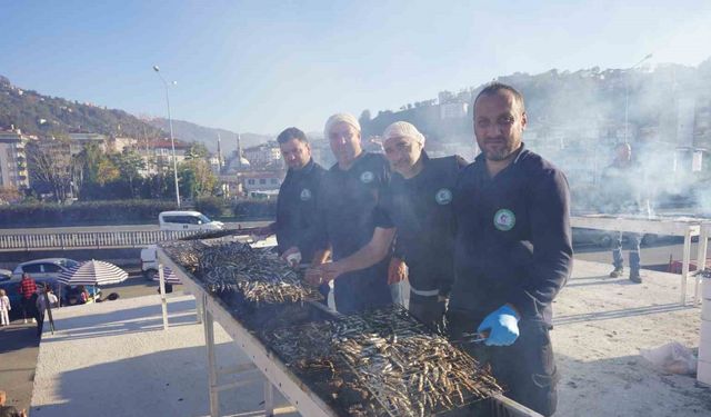 Hamsi bolluğu festivali geri getirdi