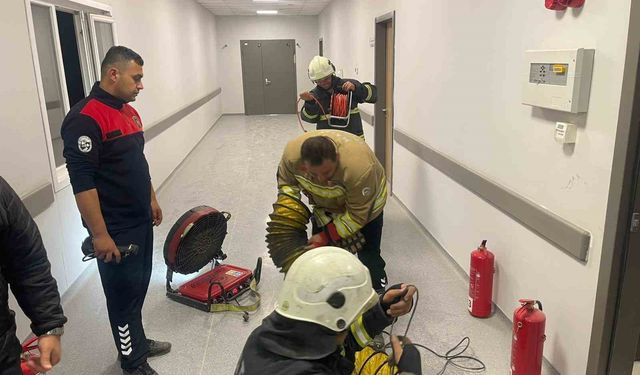 Hastanede elektrik panosundan çıkan yangın söndürüldü