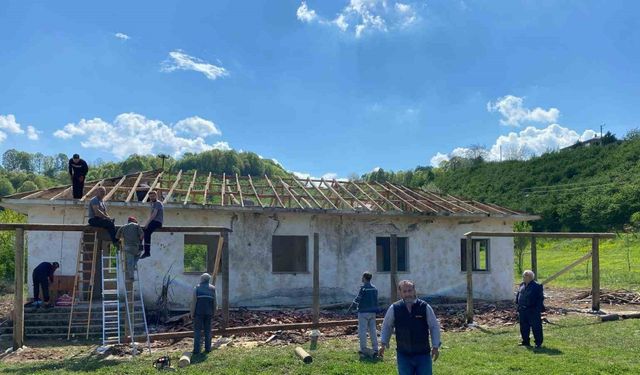 İmeceyle ihya edilen atıl okul mahallenin yeni toplanma alanı oldu