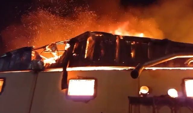 Isparta’da bir kereste fabrikası tamamen yanarak kül oldu