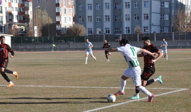 Kars 36 Spor: 1 Hakkari Zap Spor:  1