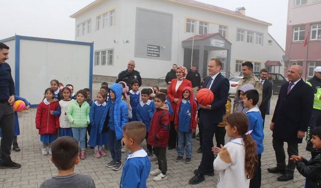 Kaymakam Koşansu: 'Eğitime ve spora yatırım, geleceğe yatırımdır''