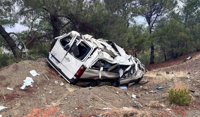 Malatya'da minibüs şarampole devrildi: 1 yaralı